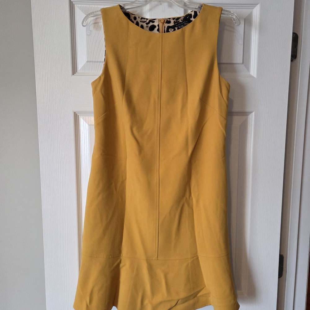 Elegant Yellow Sleeveless Dress